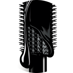 Nahaufnahme der Mascara-Bürste mit feinen Borsten für präzises Auftragen und optimale Wimperntrennung.